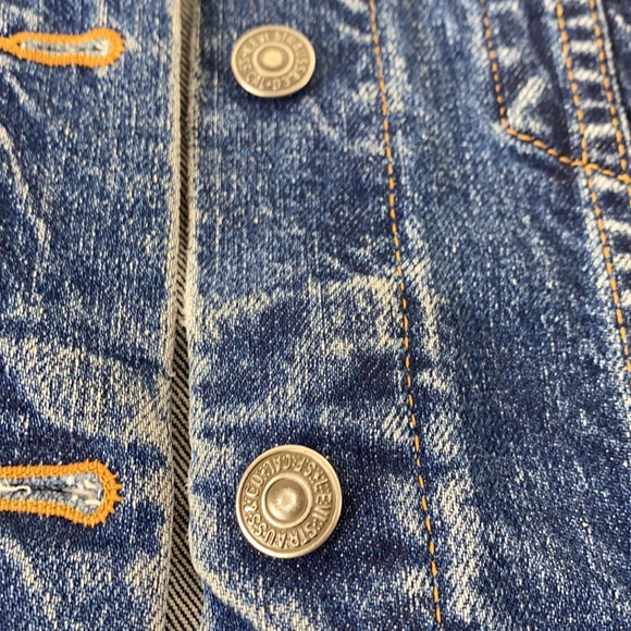 Retro Levi’s jean jacket red tan blue denim jacket women’s sz small - Picture 3 of 11